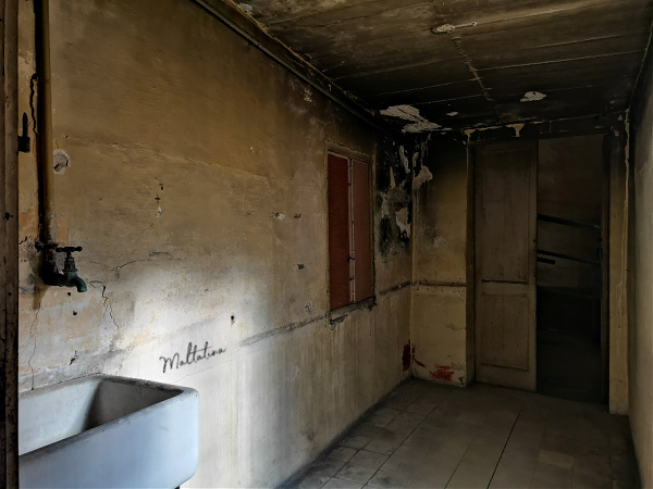 villa guardamandia kitchen